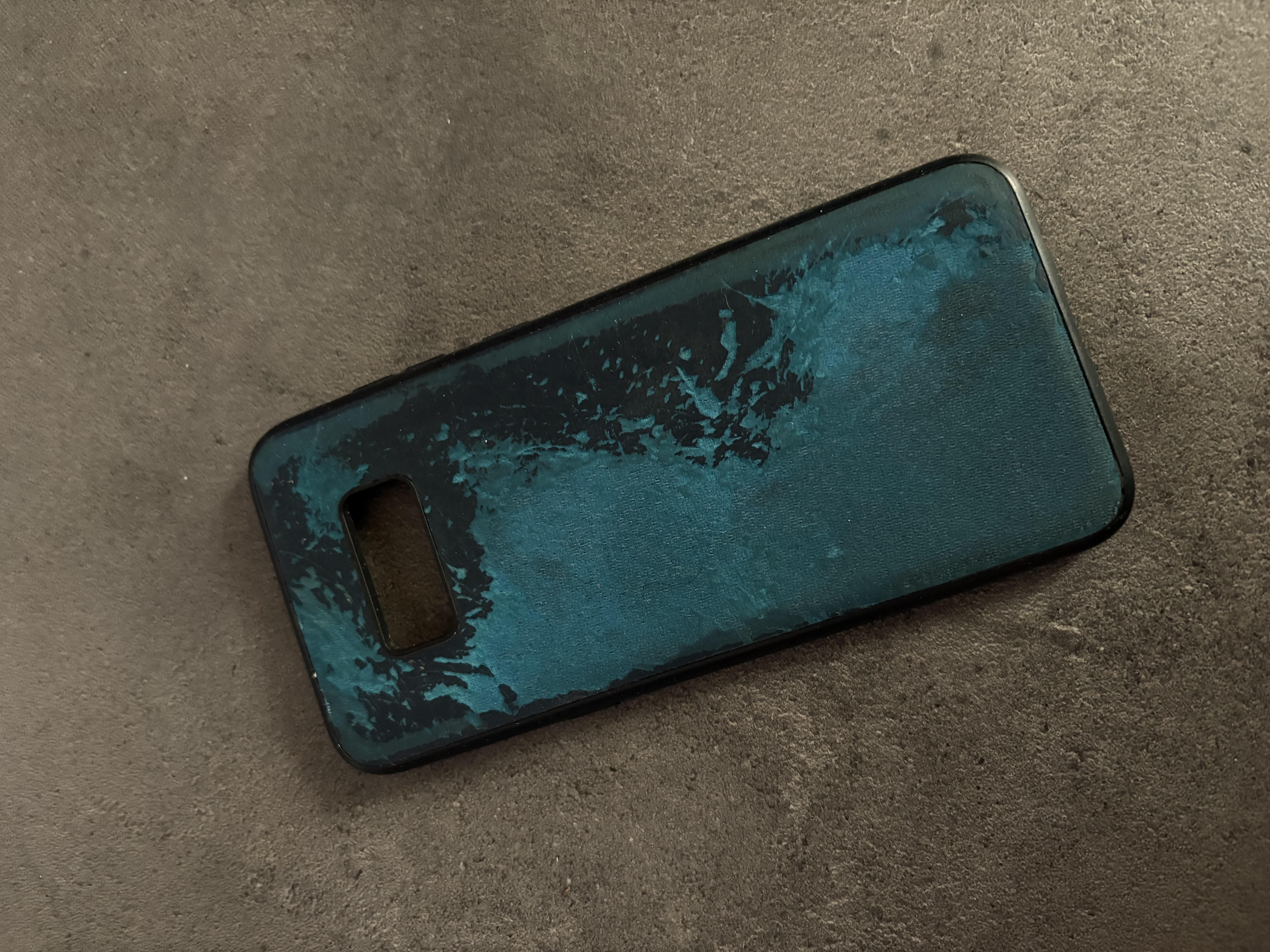 قاب گارد کاور سیلیکونی سبز پر کلاغی سامسونگ S8+ کد 2931