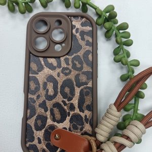 قاب پلنگی آیفون 16 pro کد 1629
