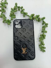 قاب LV آیفون 11 کد 672